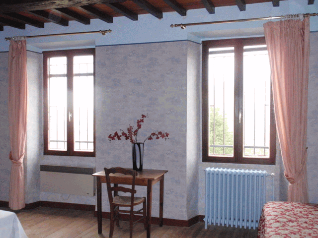 de linker slaapkamer