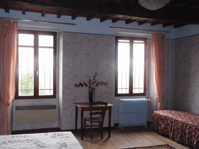 de linker slaapkamer